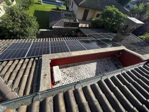Installation photovoltaic panels Bent Tile Roofs 3