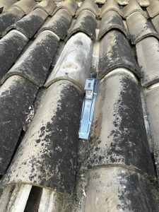 Installation photovoltaic panels Bent Tile Roofs 7