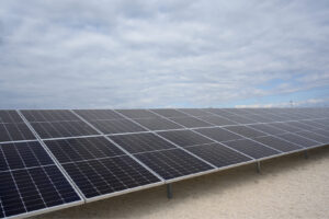 impianti-a-terra-battipalo-supporti-per-impianti-fotovoltaici-a-terra-strutture-e-sistemi-di-fissaggio-pannelli-solari