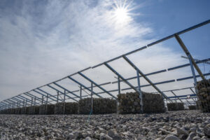 impianti-a-terra-gabbia-supporti-per-impianti-fotovoltaici-a-terra-strutture-e-sistemi-di-fissaggio-pannelli-solari