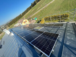 realizzazioni-staffe-per-fissaggio-pannelli-fotovoltaici-su-lamiera-aggraffata