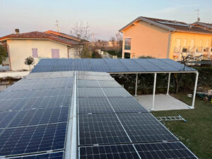 realizzazioni-staffe-per-fissaggio-pannelli-fotovoltaici-su-lamiera-grecata