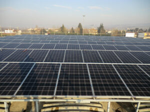 sistemi di fissaggio pannelli fotovoltaici per montaggio su tetto a cupolino 17
