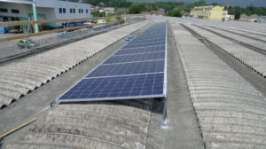 sistemi di fissaggio pannelli fotovoltaici per montaggio su tetto a cupolino 6