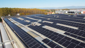 sistemi-di-fissaggio-pannelli-fotovoltaici-per-montaggio-su-tetto-a-cupolino-longitudinale