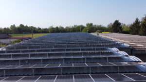 sistemi-di-fissaggio-pannelli-fotovoltaici-per-montaggio-su-tetto-a-cupolino-longitudinale-trave