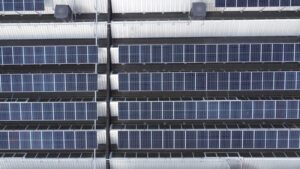 sistemi-di-fissaggio-pannelli-fotovoltaici-per-montaggio-su-tetto-con-shed