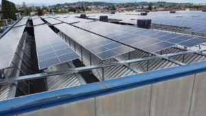 sistemi-di-fissaggio-pannelli-fotovoltaici-per-montaggio-su-tetto-con-shed