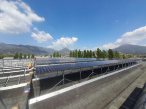 sistemi-di-fissaggio-pannelli-fotovoltaici-per-montaggio-su-tetto-con-shed
