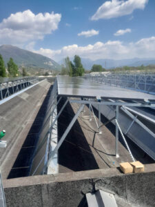 sistemi-di-fissaggio-pannelli-fotovoltaici-per-montaggio-su-tetto-con-shed
