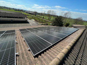 staffe-per-fissaggio-pannelli-fotovoltaici-e-solari-su-tegole