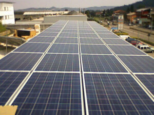 strutture per montaggio pannelli fotovoltaici su tetto piano a vela e est ovest 2
