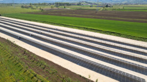 supporti per impianti fotovoltaici a terra strutture e sistemi di fissaggio pannelli solari gabbie