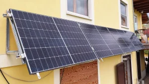 installazione pannelli fotovoltaici su parete frangisole casa sun age 01