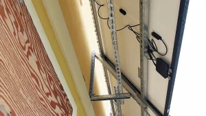 installazione pannelli fotovoltaici su parete frangisole casa sun age 02