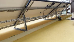 installazione pannelli fotovoltaici su parete frangisole casa sun age 04
